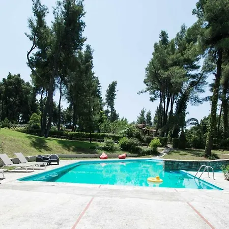 Villa Iris With Pool In Sani Sani (Chalkidiki)